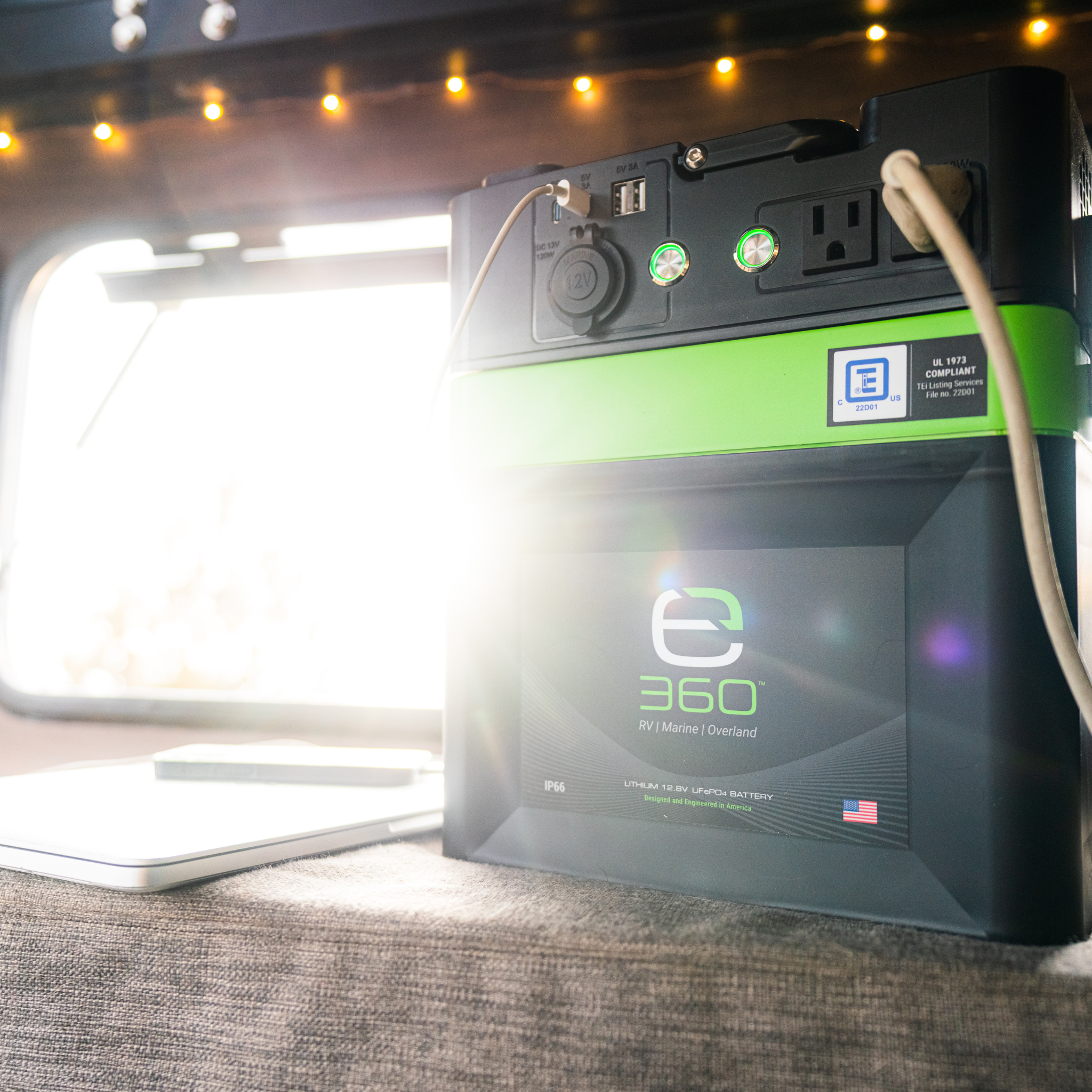 Aura PowerCap 600W Inverter with Bluetooth SmartTalk™