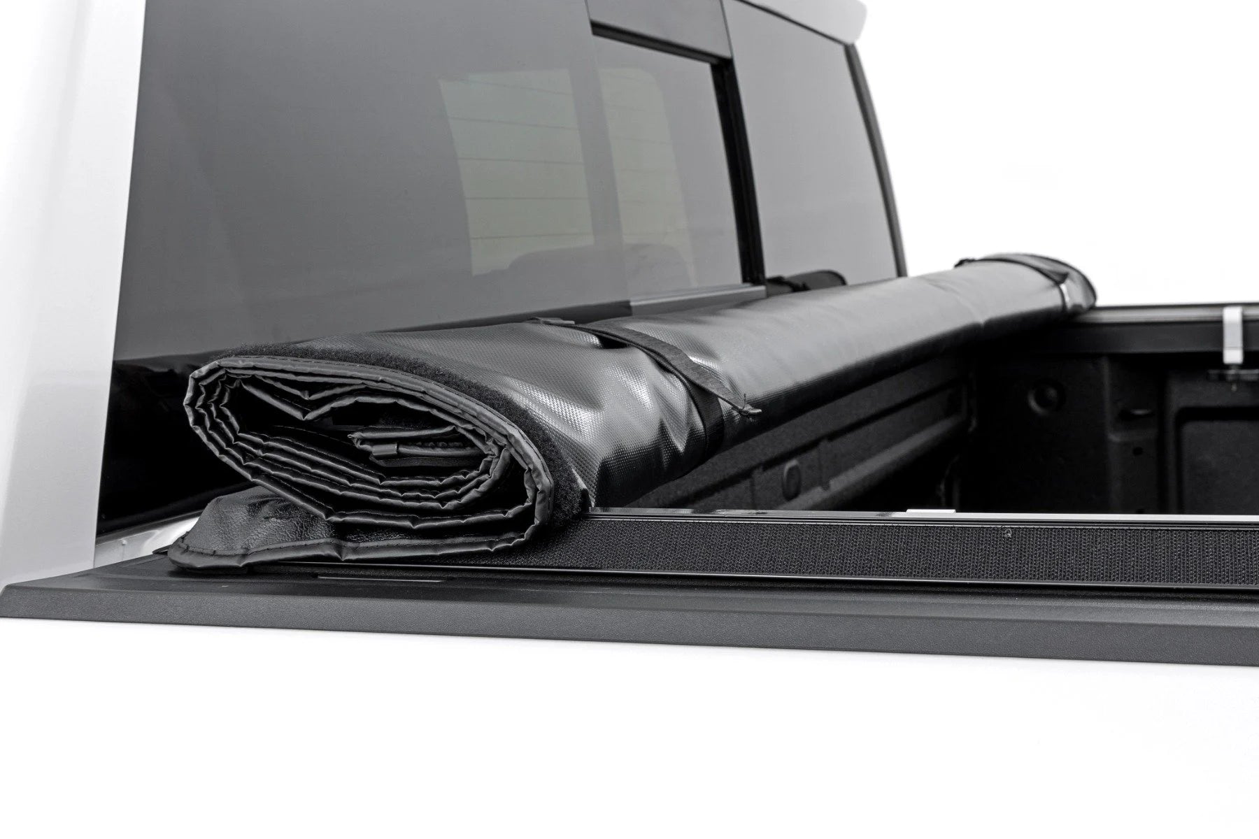 Soft Roll Up Bed Cover Chevy/GMC Sierra 1500 (19-26)/Silverado 1500 (19-26)